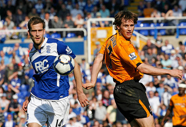 而被排除在 而被排除在